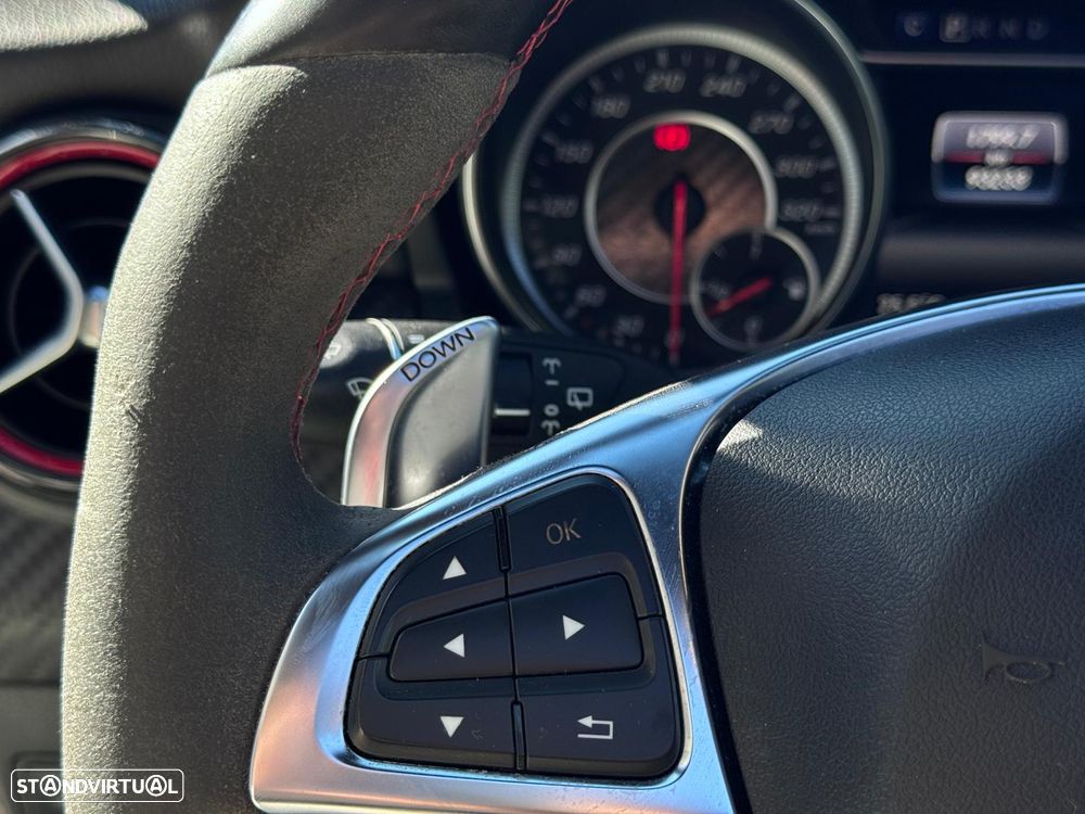 Mercedes-Benz A 45 AMG 4Matic Speedshift 7G-DCT - 18