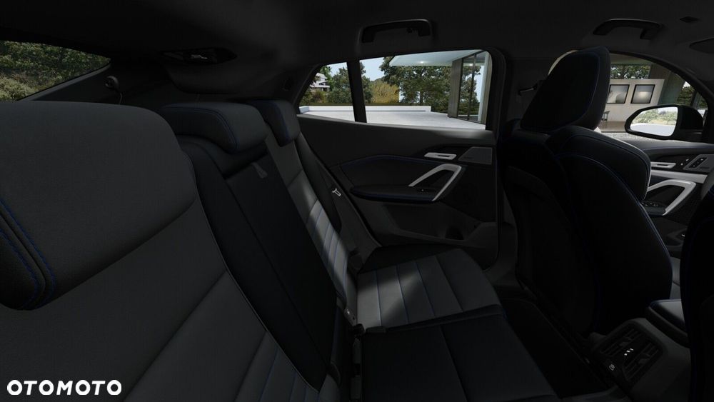 BMW iX2 eDrive20 66.5kWh M Sport - 14