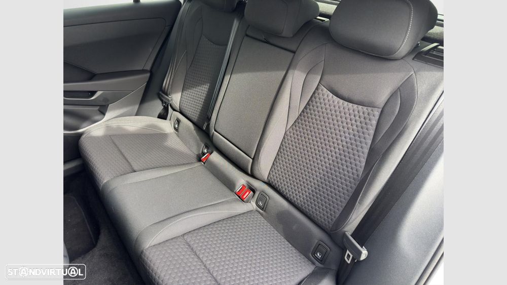 VW T-Roc 1.5 eTSI Life DSG - 12