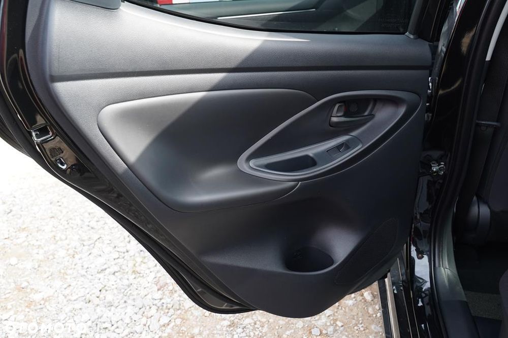 Toyota Yaris Hybrid 1.5 Style - 8