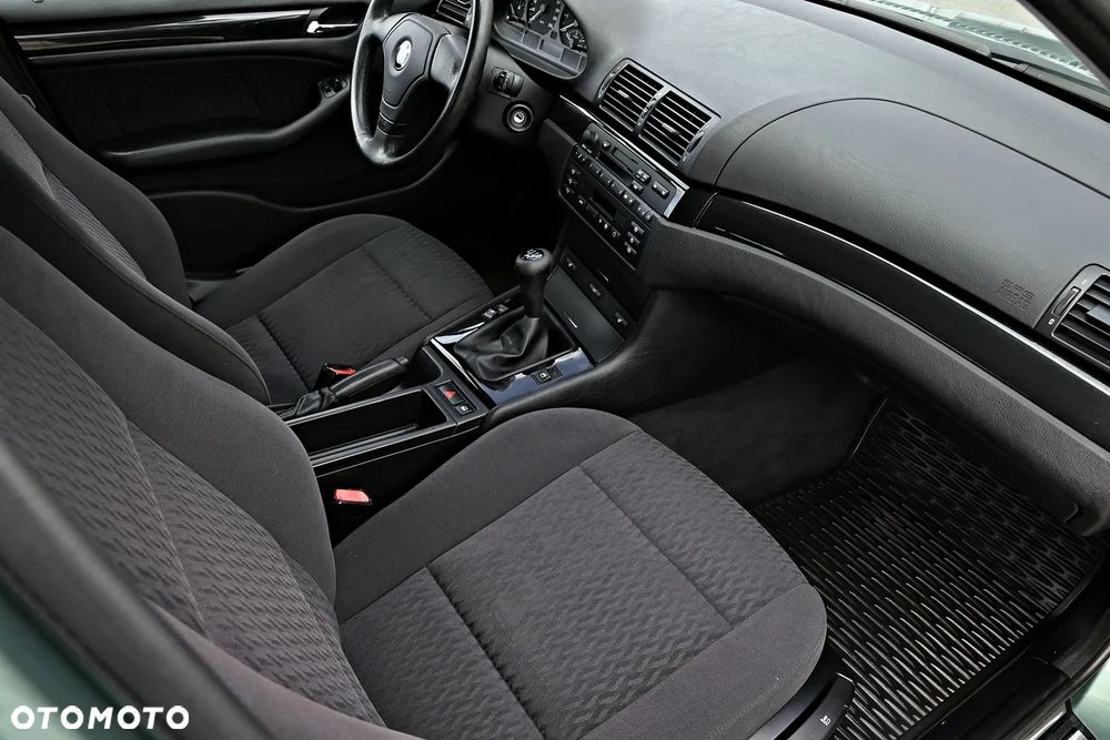 BMW Seria 3 - 24