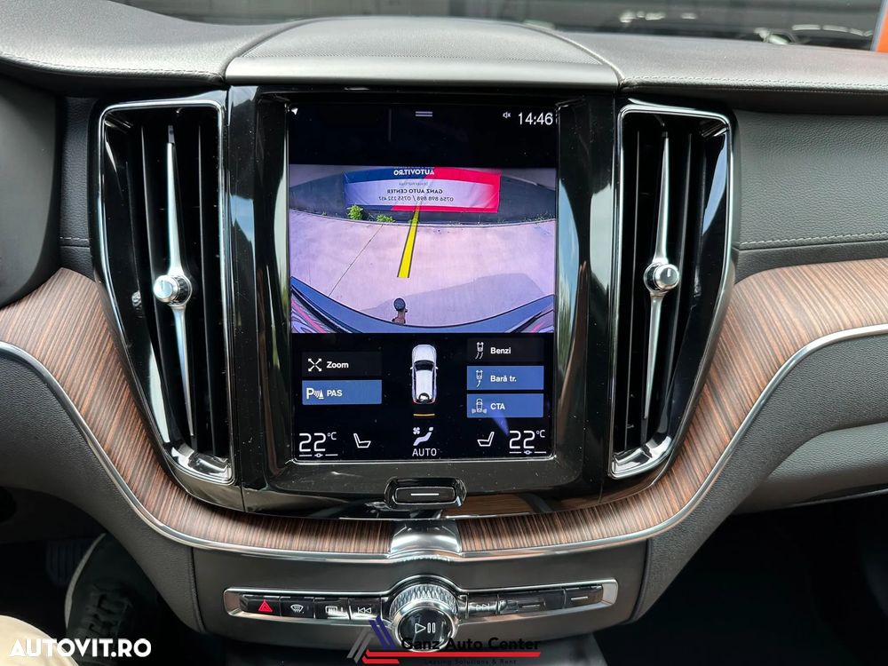 Volvo XC 60 B4 MHEV AWD Inscription - 23