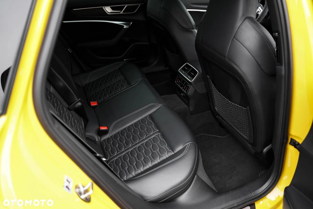 Audi RS6 Avant - 22
