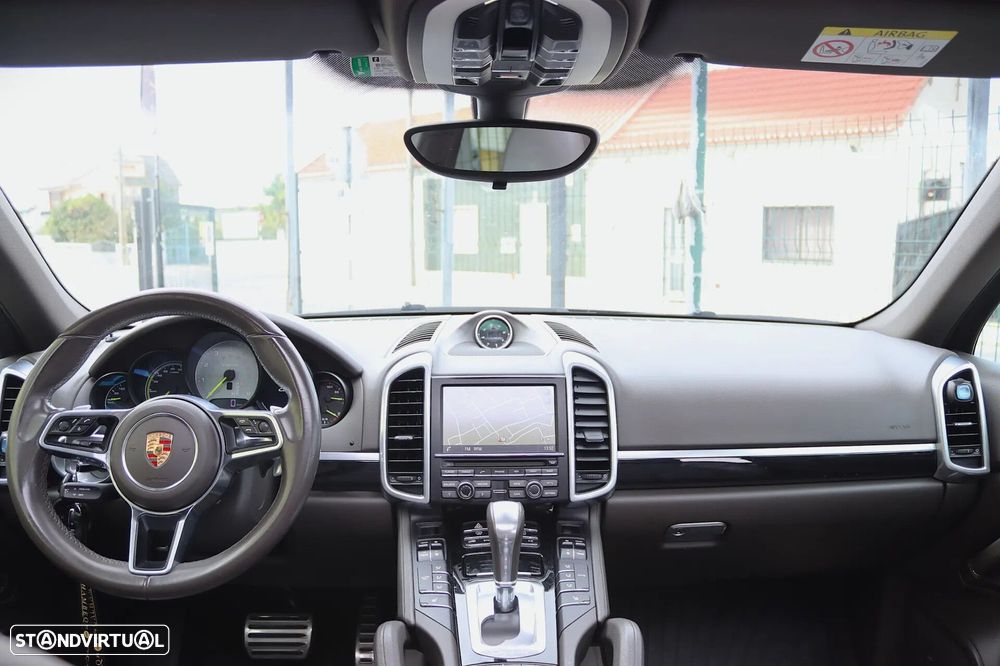 Porsche Cayenne S E-Hybrid - 4