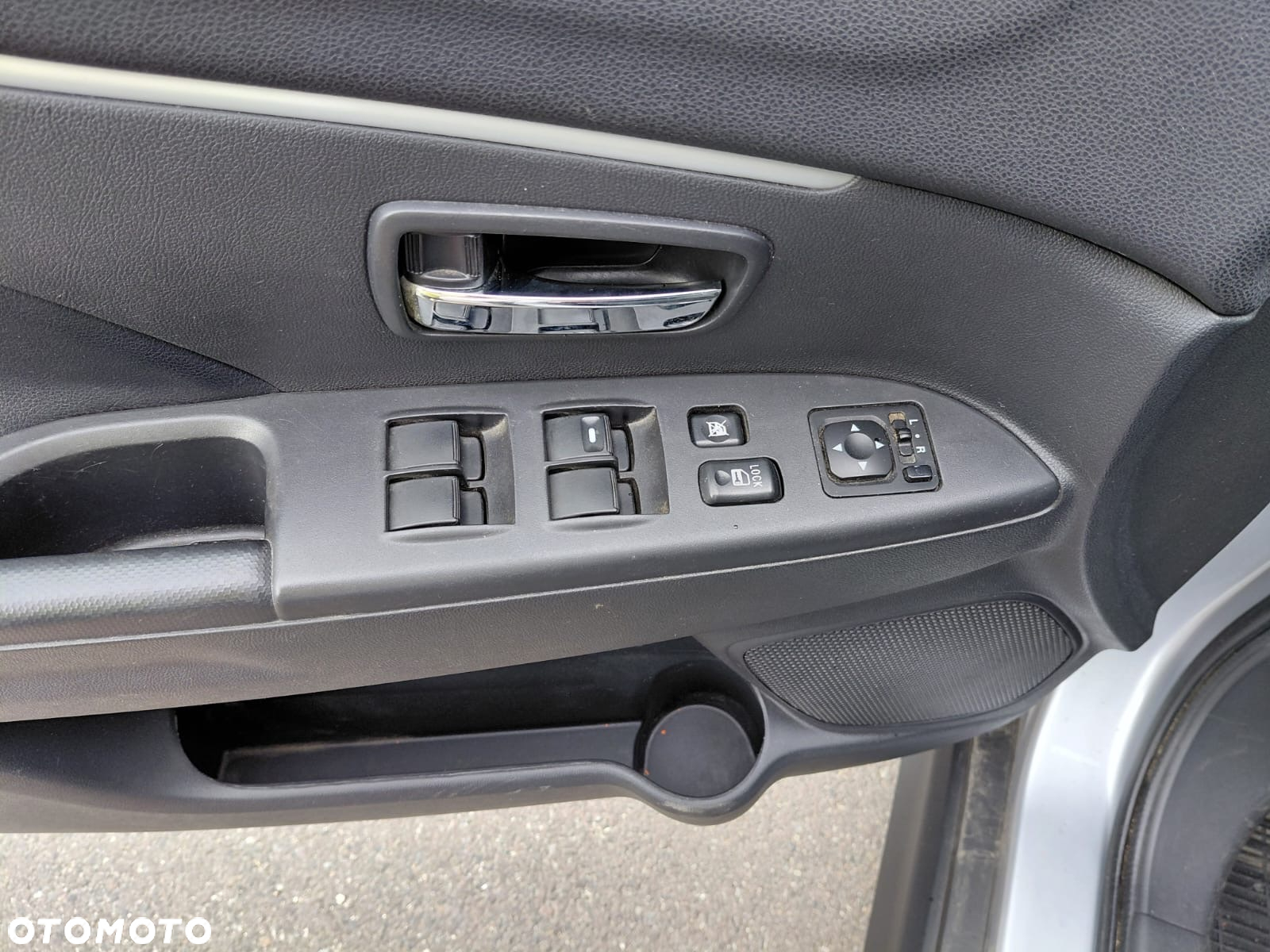 Mitsubishi ASX 1.8 DID Instyle 4WD AS&G - 11