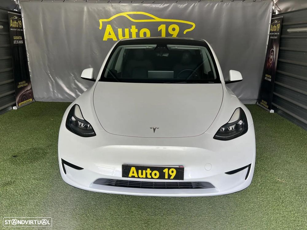 Tesla Model Y — fotografia 4