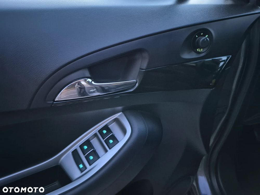 Chevrolet Orlando - 10