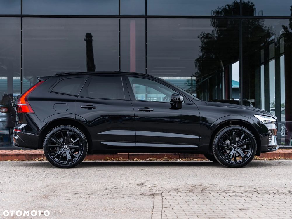 Volvo XC 60 B5 B AWD Plus Dark - 16