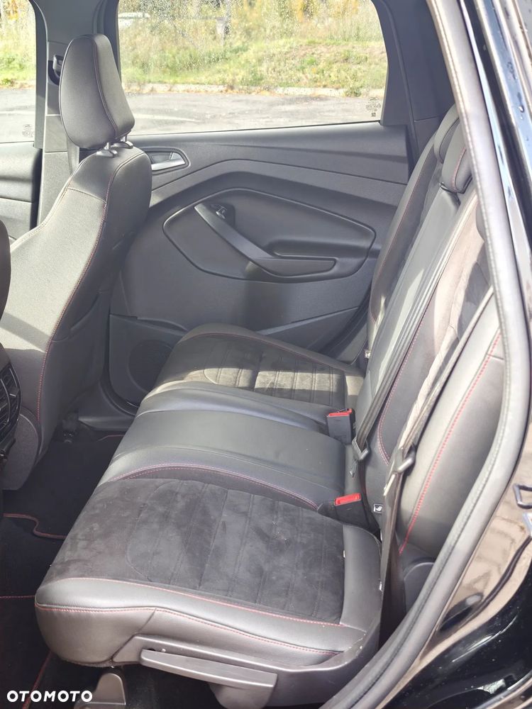 Ford Kuga 1.5 EcoBoost 2x4 ST-Line - 21