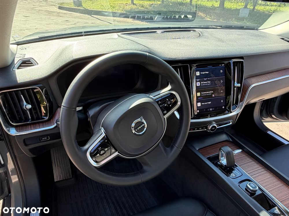 Volvo S60 B5 B AWD Plus Dark - 34