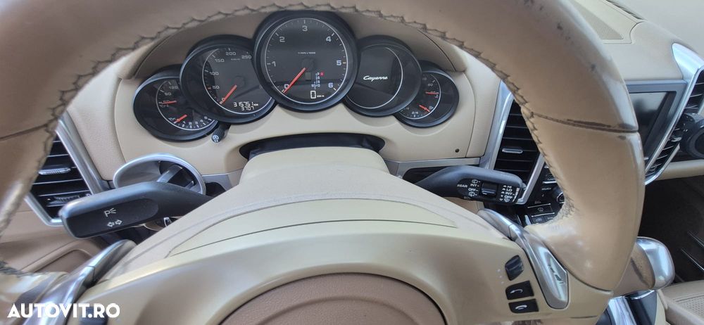 Porsche Cayenne - 13