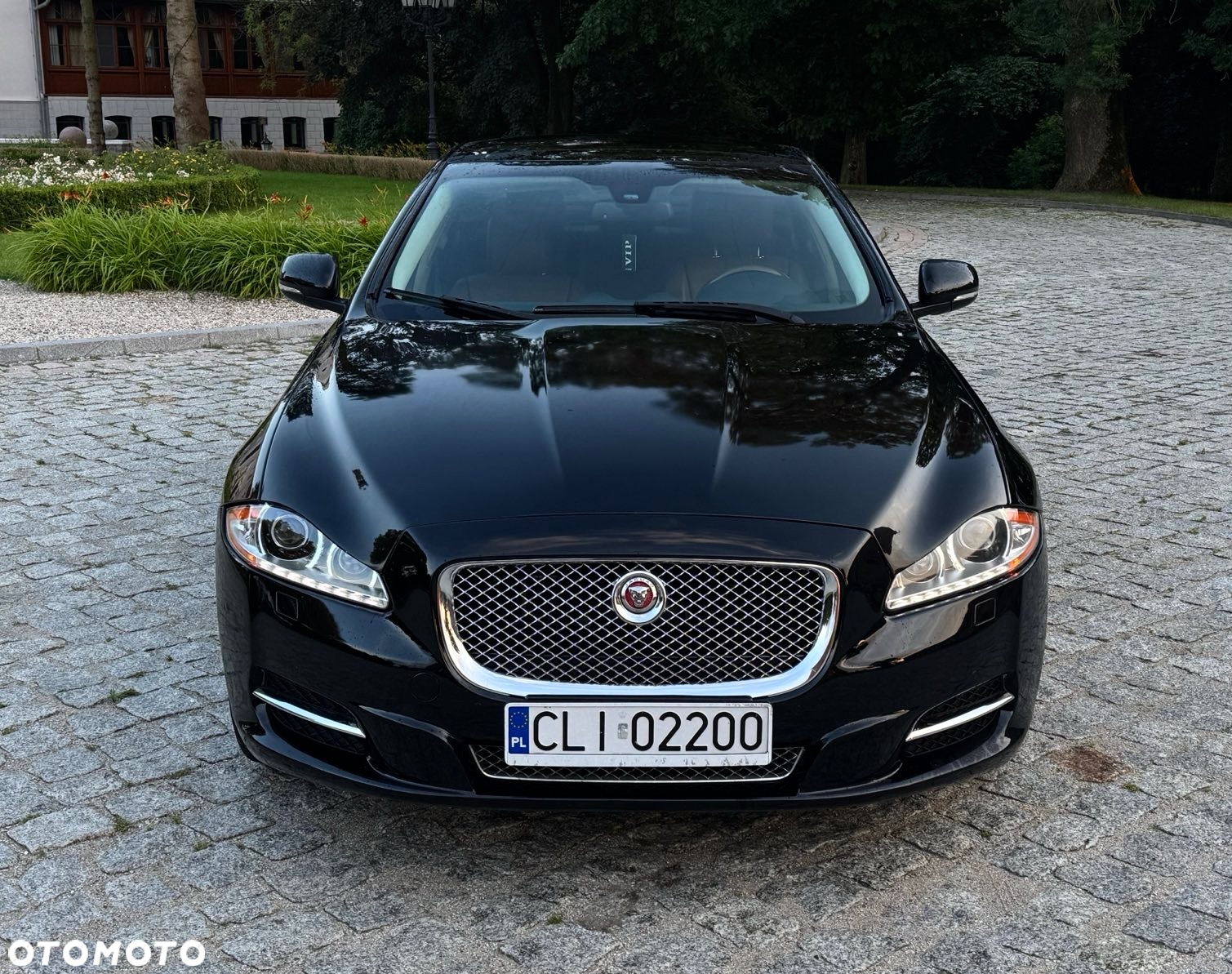 Jaguar XJ 3.0 T AWD LWB Portfolio - 16