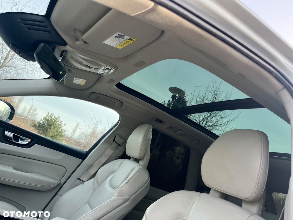 Volvo XC 60 T6 AWD Geartronic Momentum Pro - 21