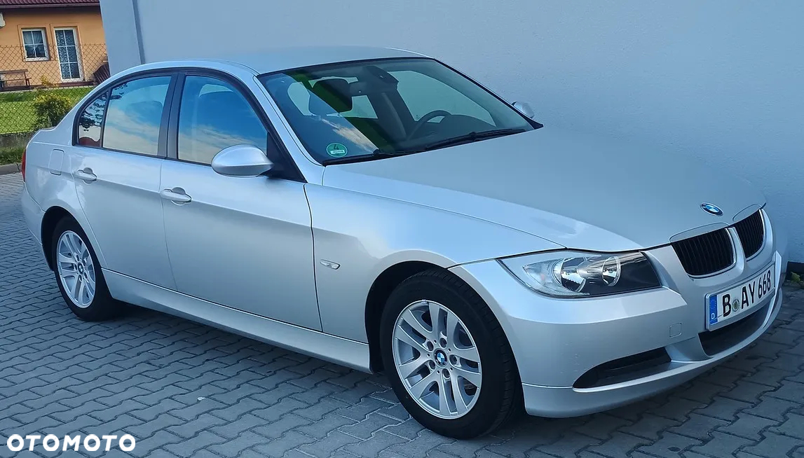 BMW Seria 3 318i - 13