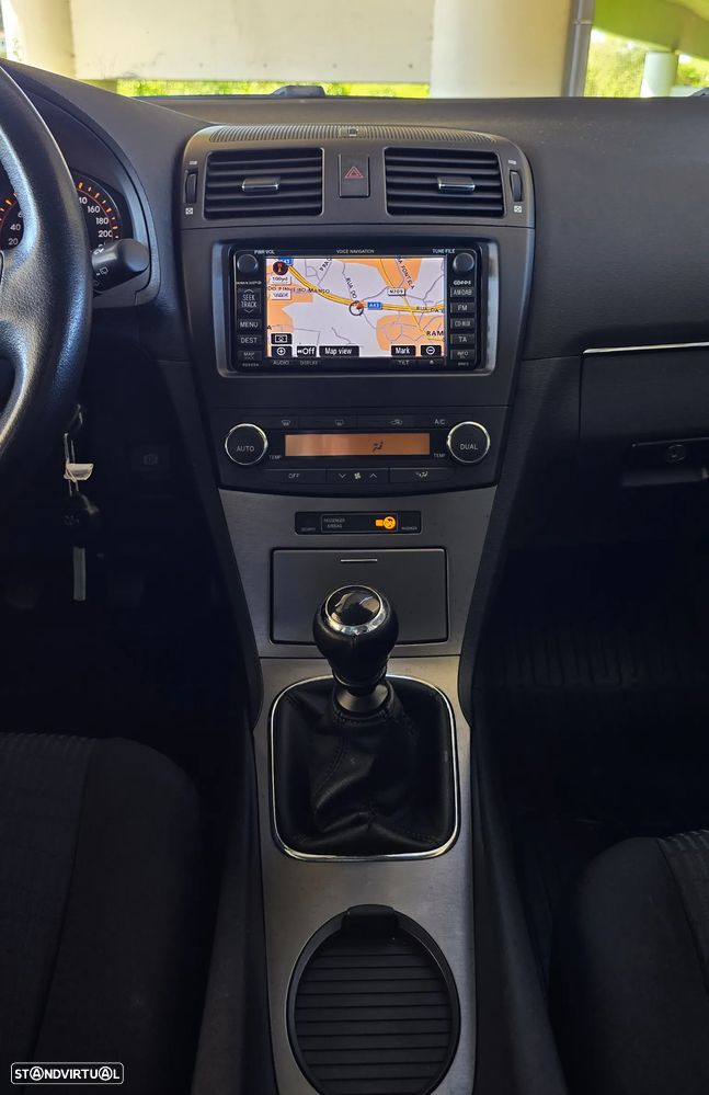 Toyota Avensis SW 2.0 D-4D - 22