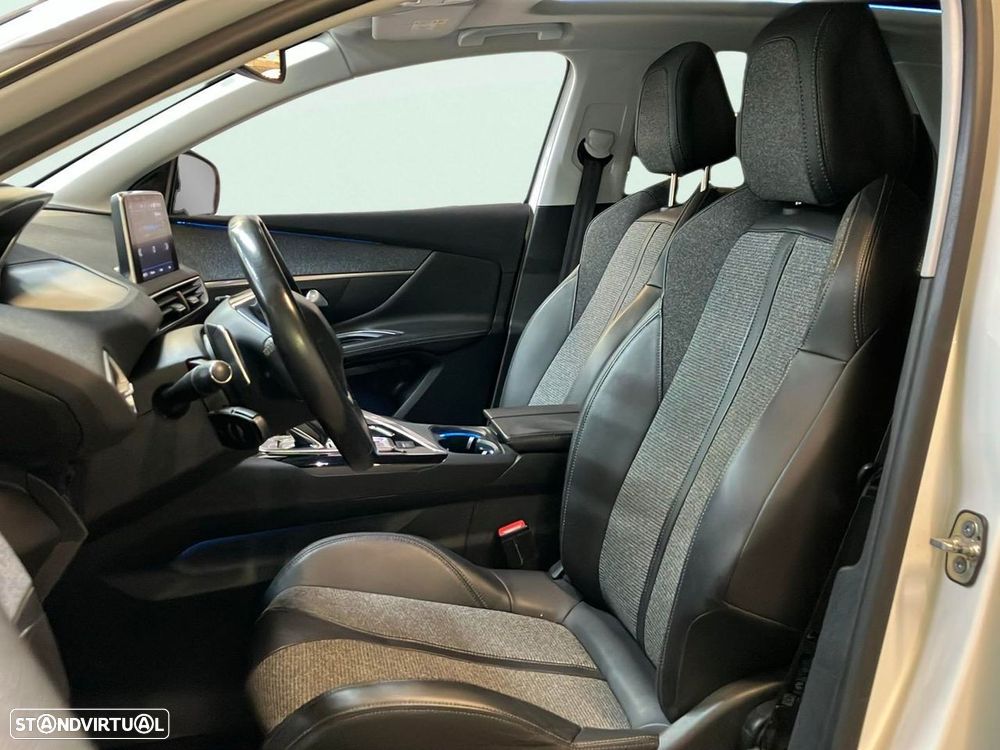 Peugeot 3008 1.5 BlueHDi Allure EAT8 - 16