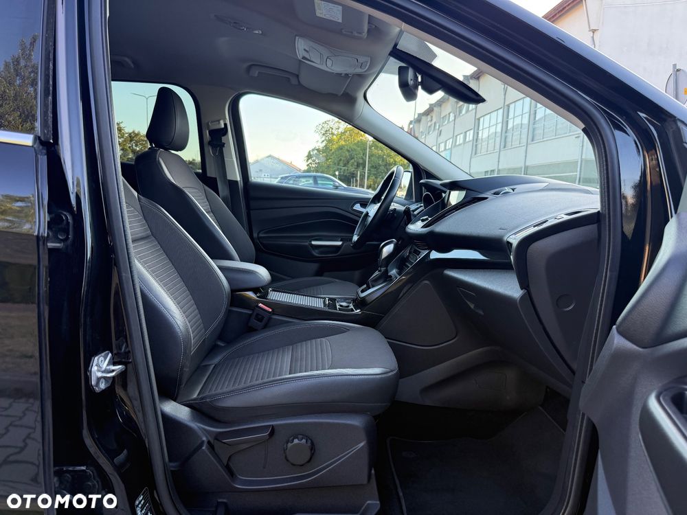 Ford Kuga 2.0 TDCi 4x4 Titanium - 26