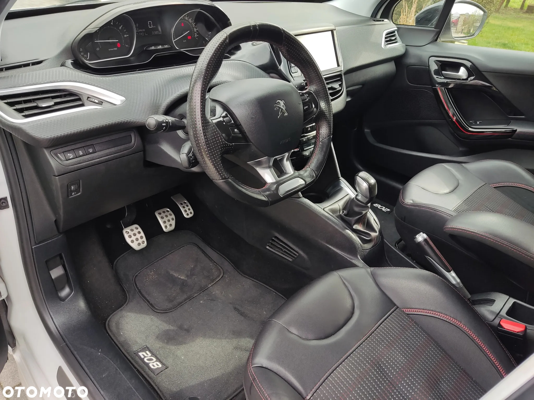 Peugeot 208 PureTech 110 Stop & Start Allure - 28