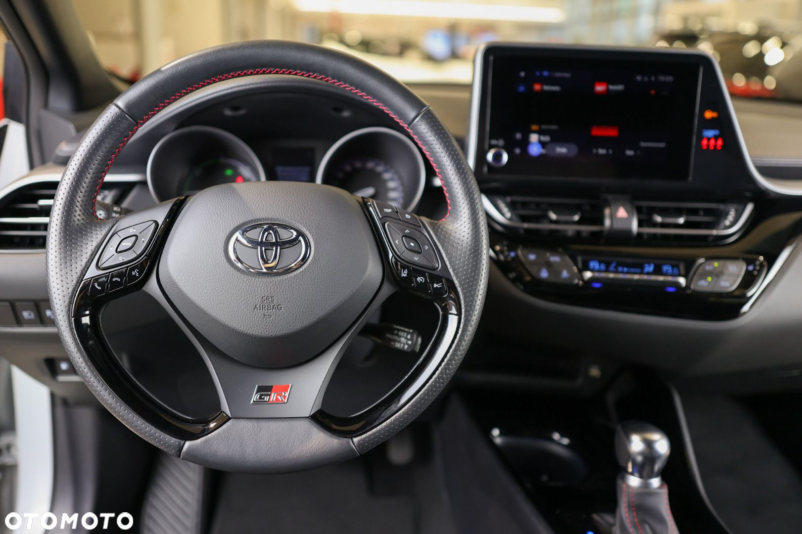 Toyota C-HR - 11