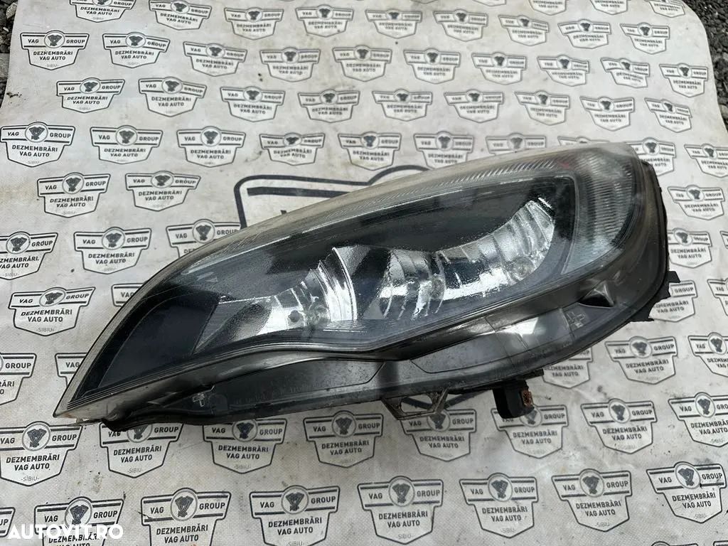 Far Stanga Opel Astra J Facelift 2014 Cod 1LG010011-09 - 1