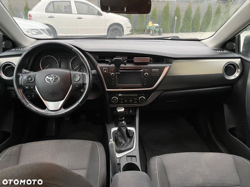 Toyota Auris - 9