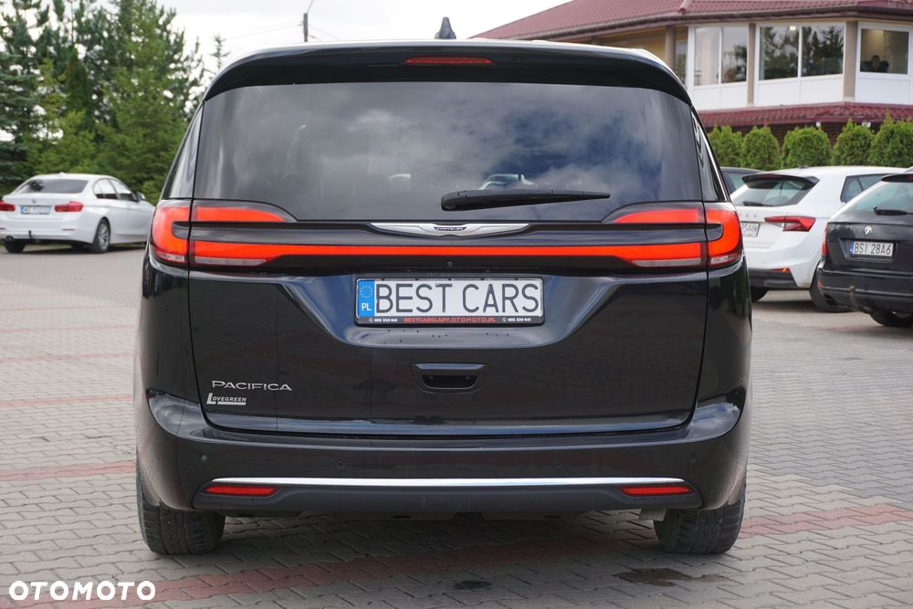 Chrysler Pacifica - 11