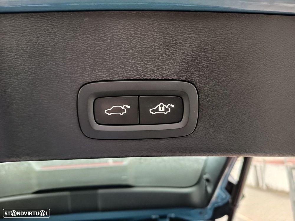 Volvo XC 40 Recharge Twin Plus - 22