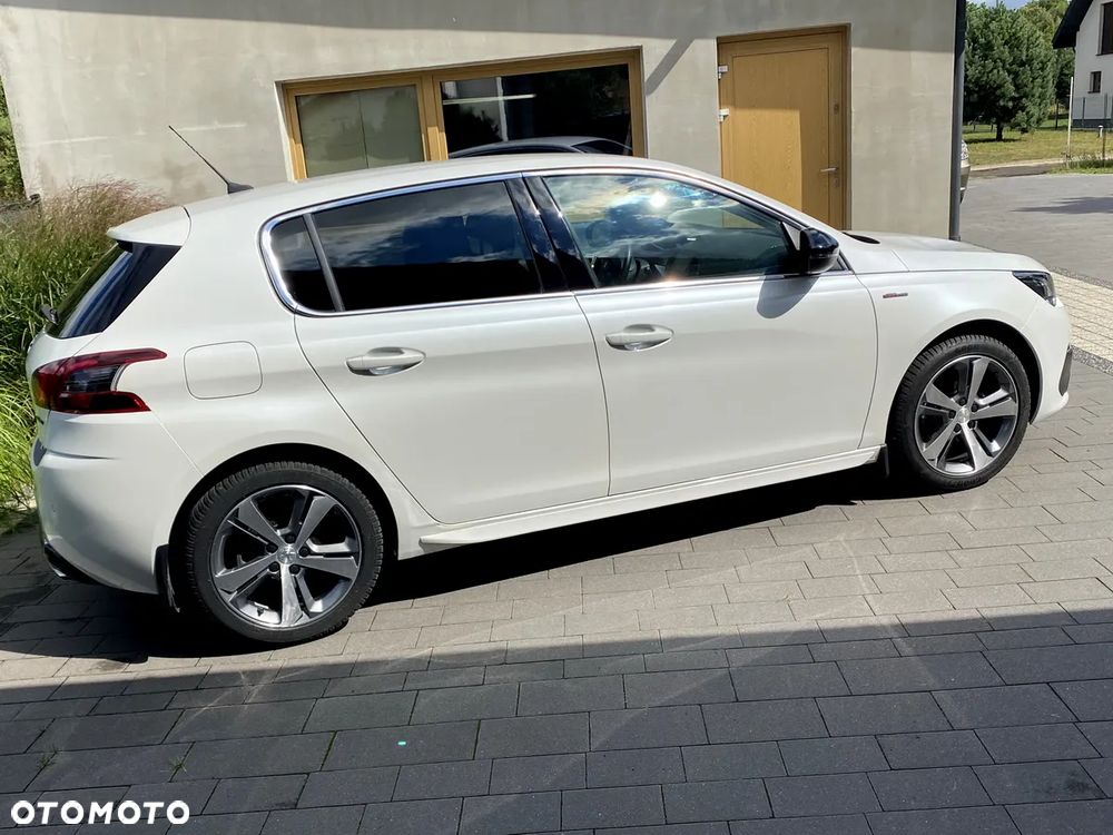 Peugeot 308 - 8