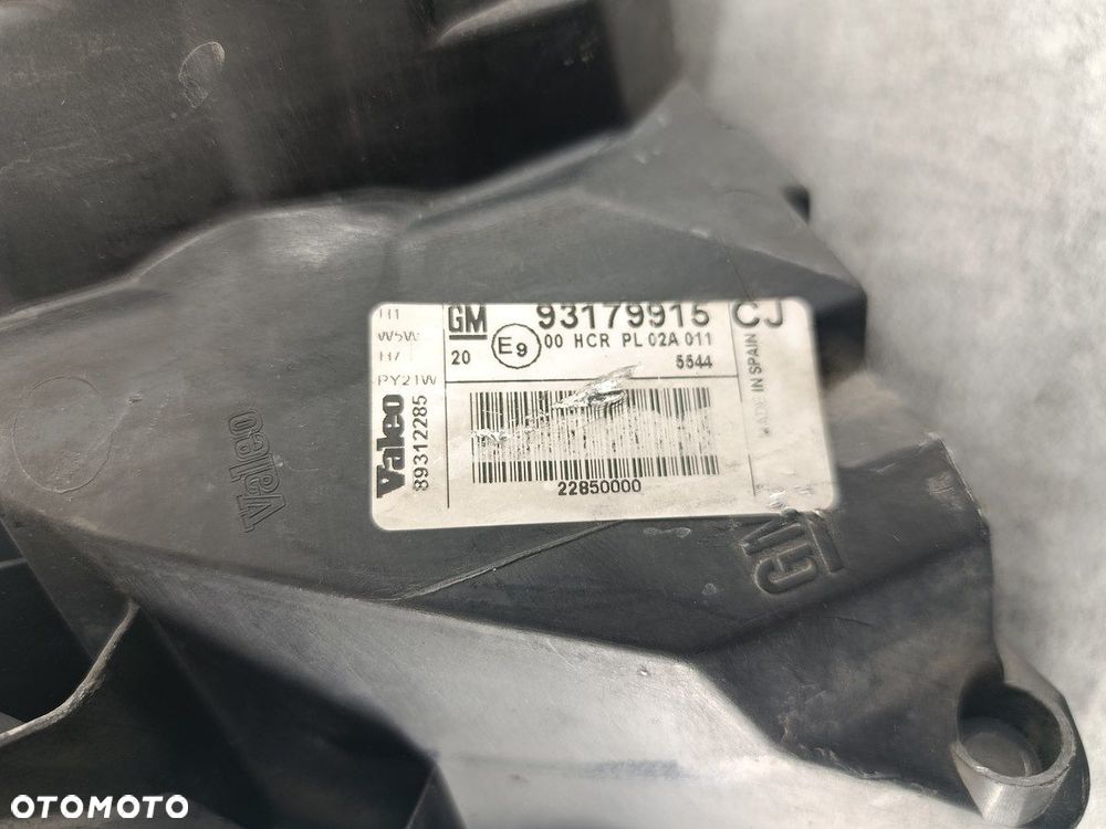 LAMPA PRZÓD PRAWA OPEL VECTRA C FL 93179915 89312285  VALEO - 7