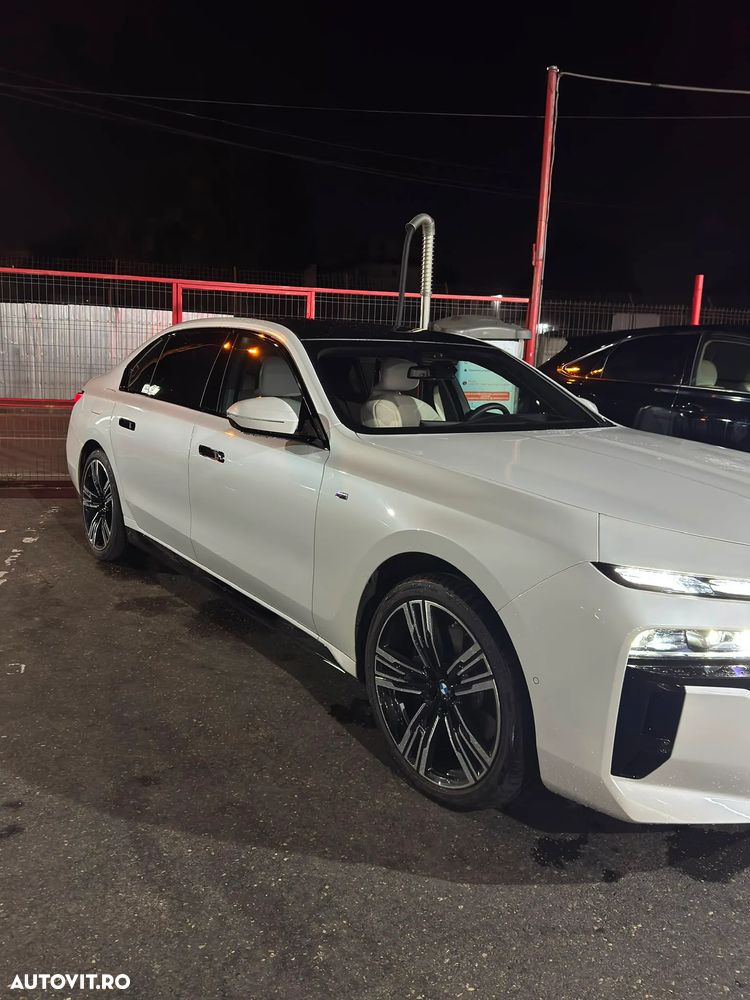 BMW Seria 7 740d xDrive MHEV - 4