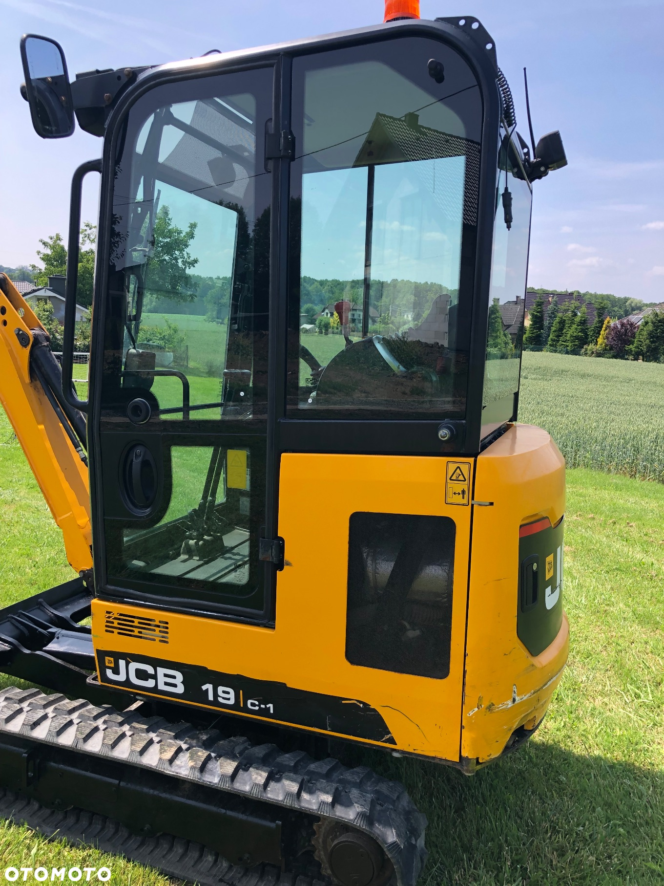 JCB 19C-1 - 12