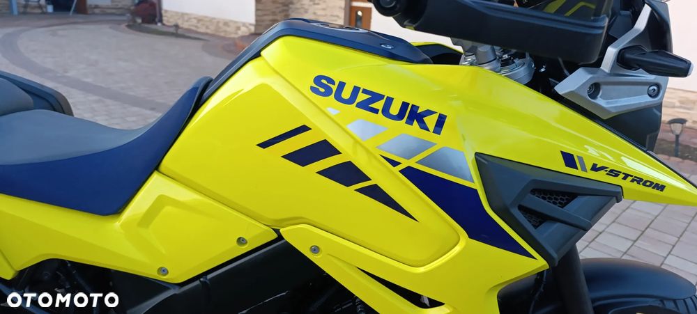Suzuki V-STROM - 27