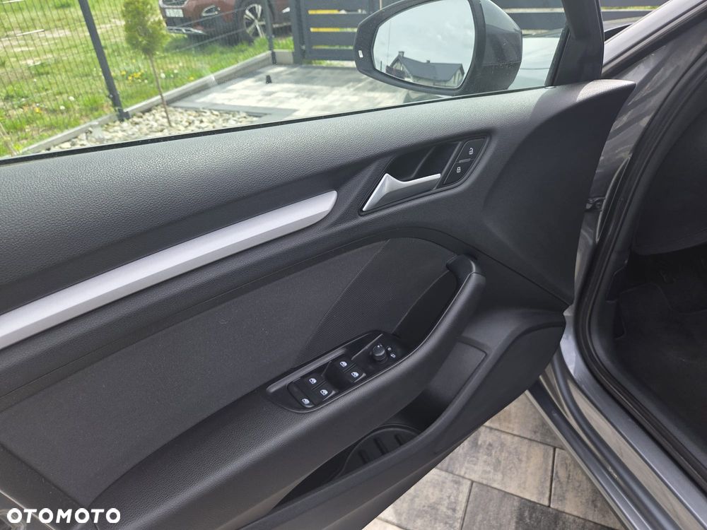 Audi A3 Sportback 2.0 TDI Ambiente - 5