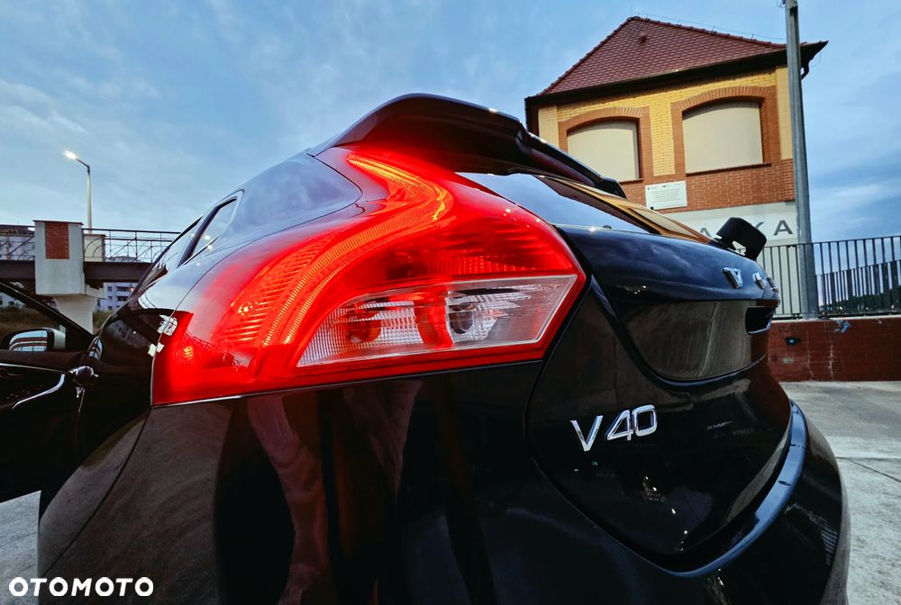 Volvo V40 T3 Drive-E R-Design Momentum - 32