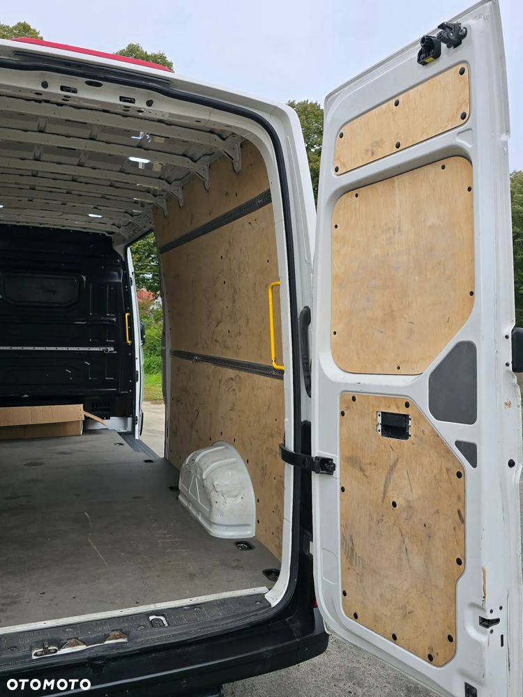 Volkswagen Crafter - 21