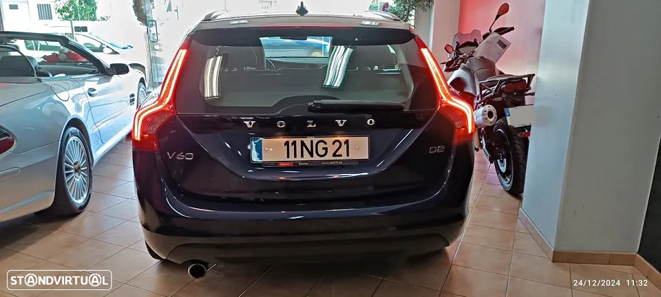 Volvo V60 1.6 D2 Drive Momentum Start/Stop - 8
