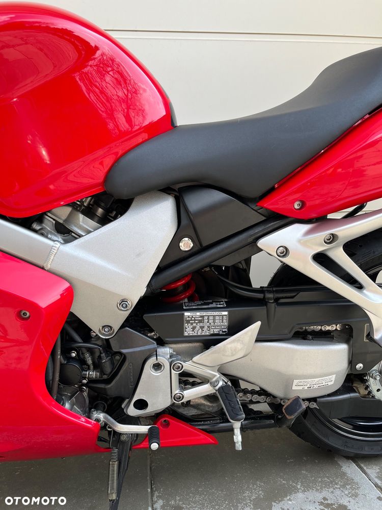 Honda VFR - 15