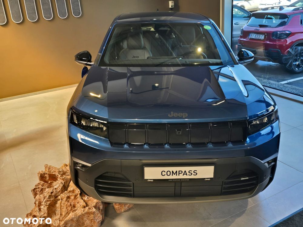 Jeep Compass 73.7kWh Standard Range Altitude FWD - 9