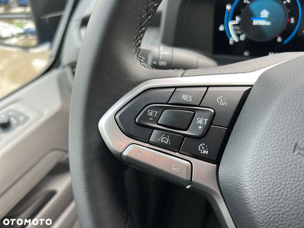 Volkswagen Transporter Furgon 2.0 TDI 150 KM manual - 14