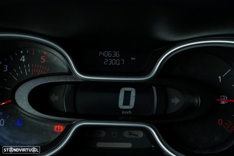 Nissan NV300 - 19