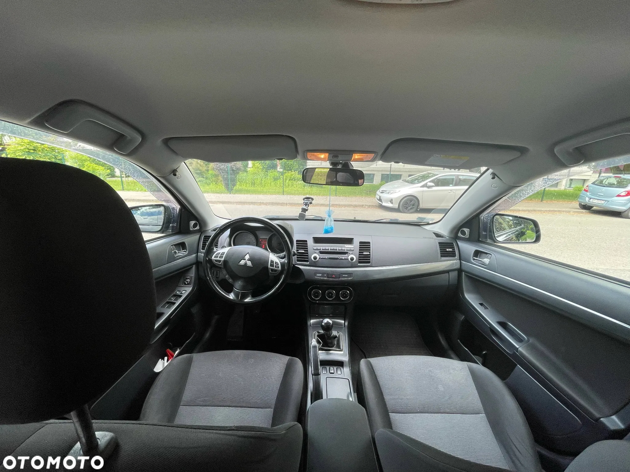Mitsubishi Lancer - 6