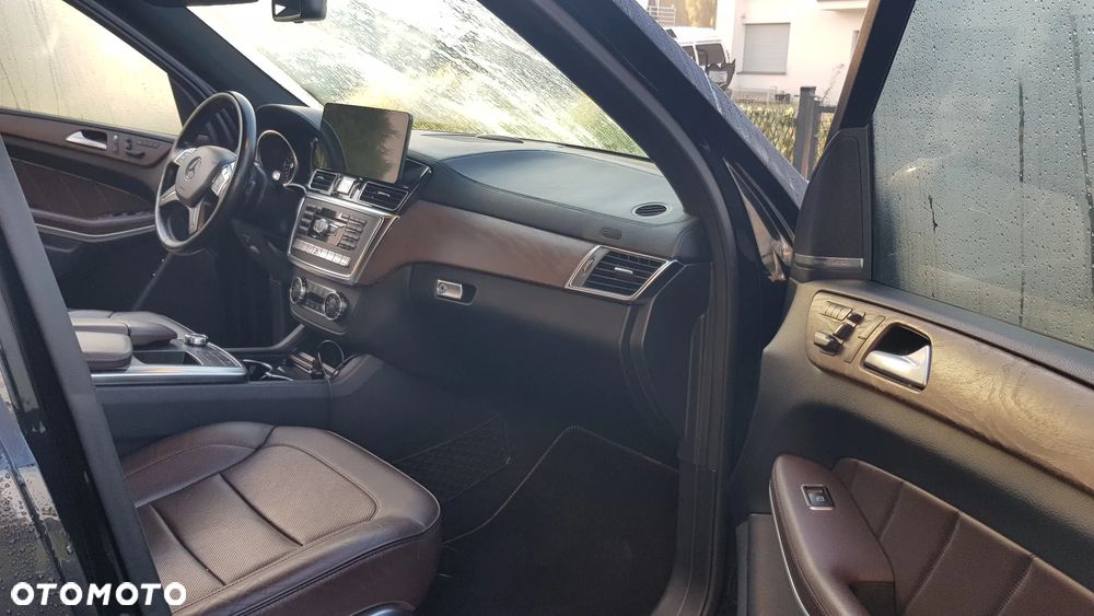 Mercedes-Benz GL - 9