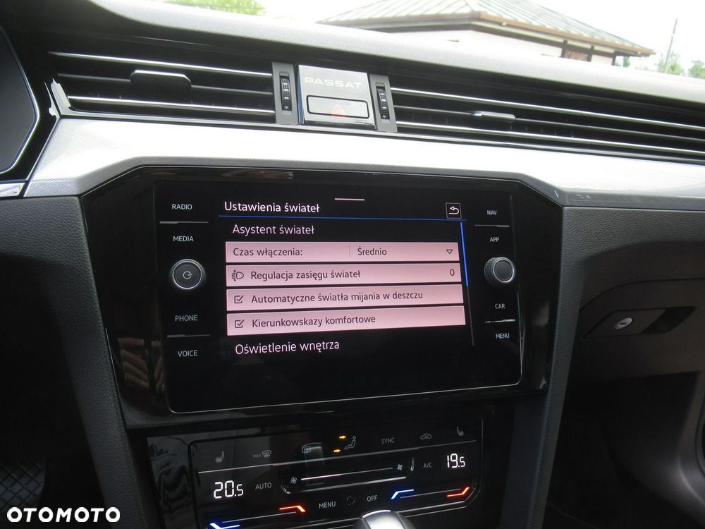 Volkswagen Passat 2.0 TSI Business DSG - 24