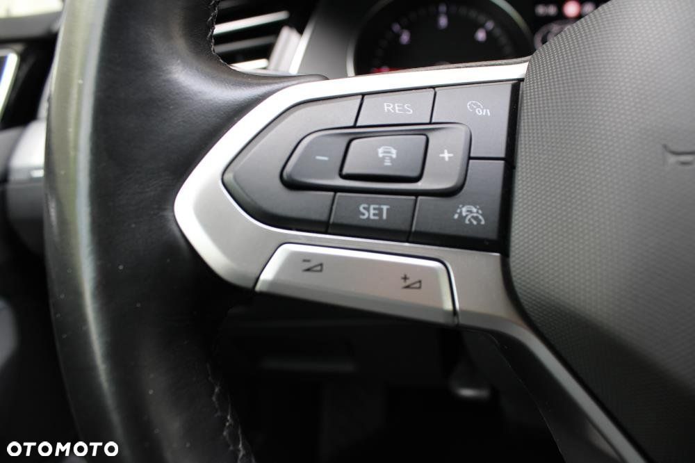 Volkswagen Passat - 15