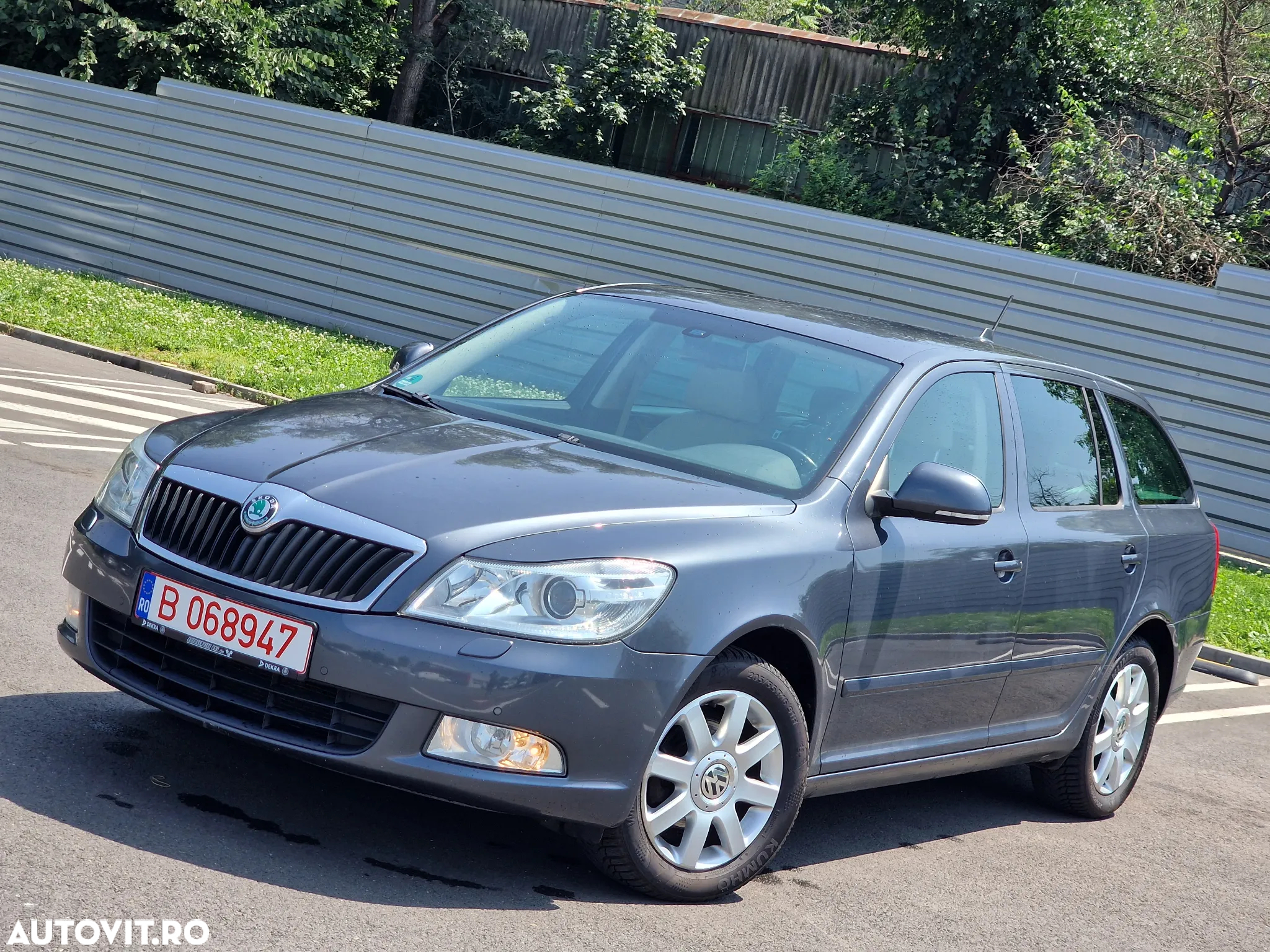 Skoda Octavia 1.6 TDI DPF DSG Elegance - 23
