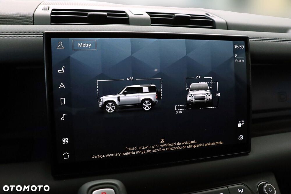 Land Rover Defender - 34