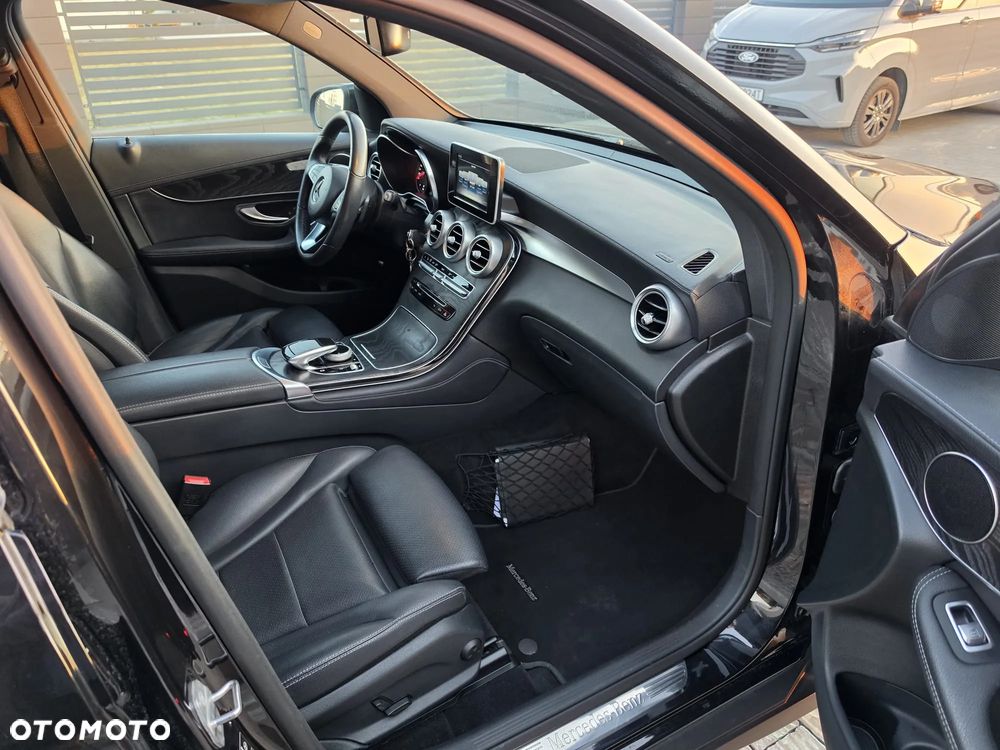 Mercedes-Benz GLC - 11