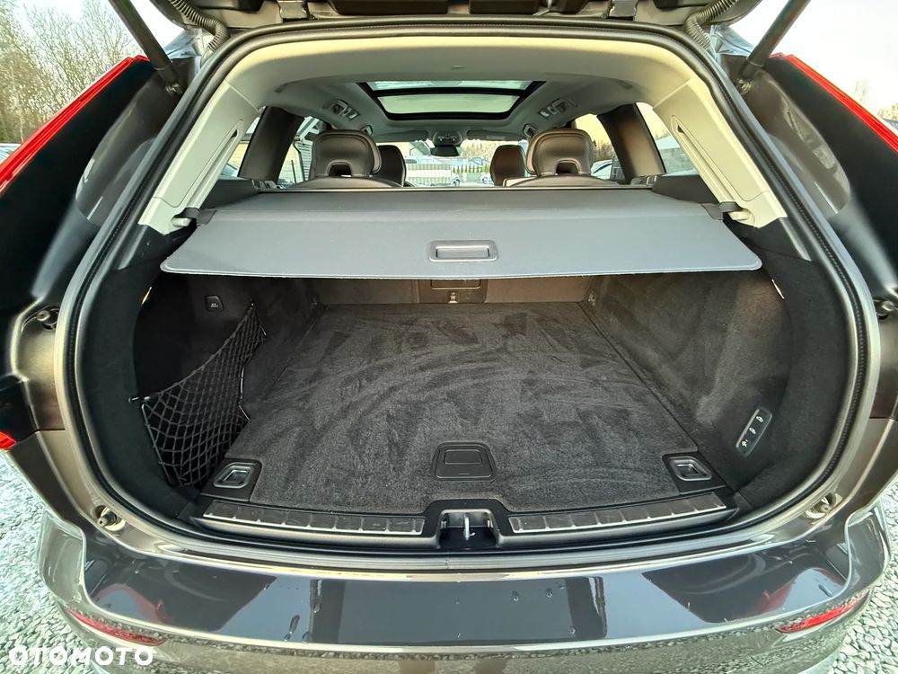 Volvo XC 60 B4 D AWD Geartronic Inscription - 33