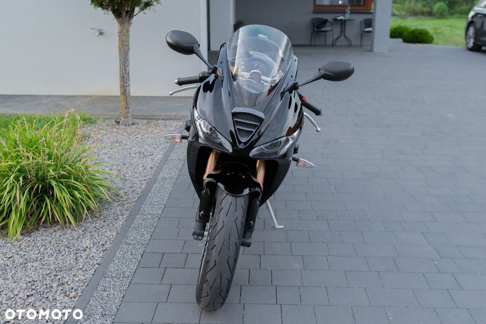 Triumph Daytona - 5