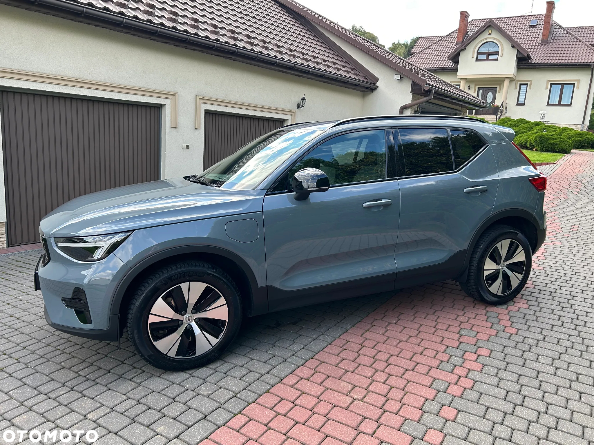 Volvo XC 40 T4 Plug-In Hybrid Plus Dark - 4